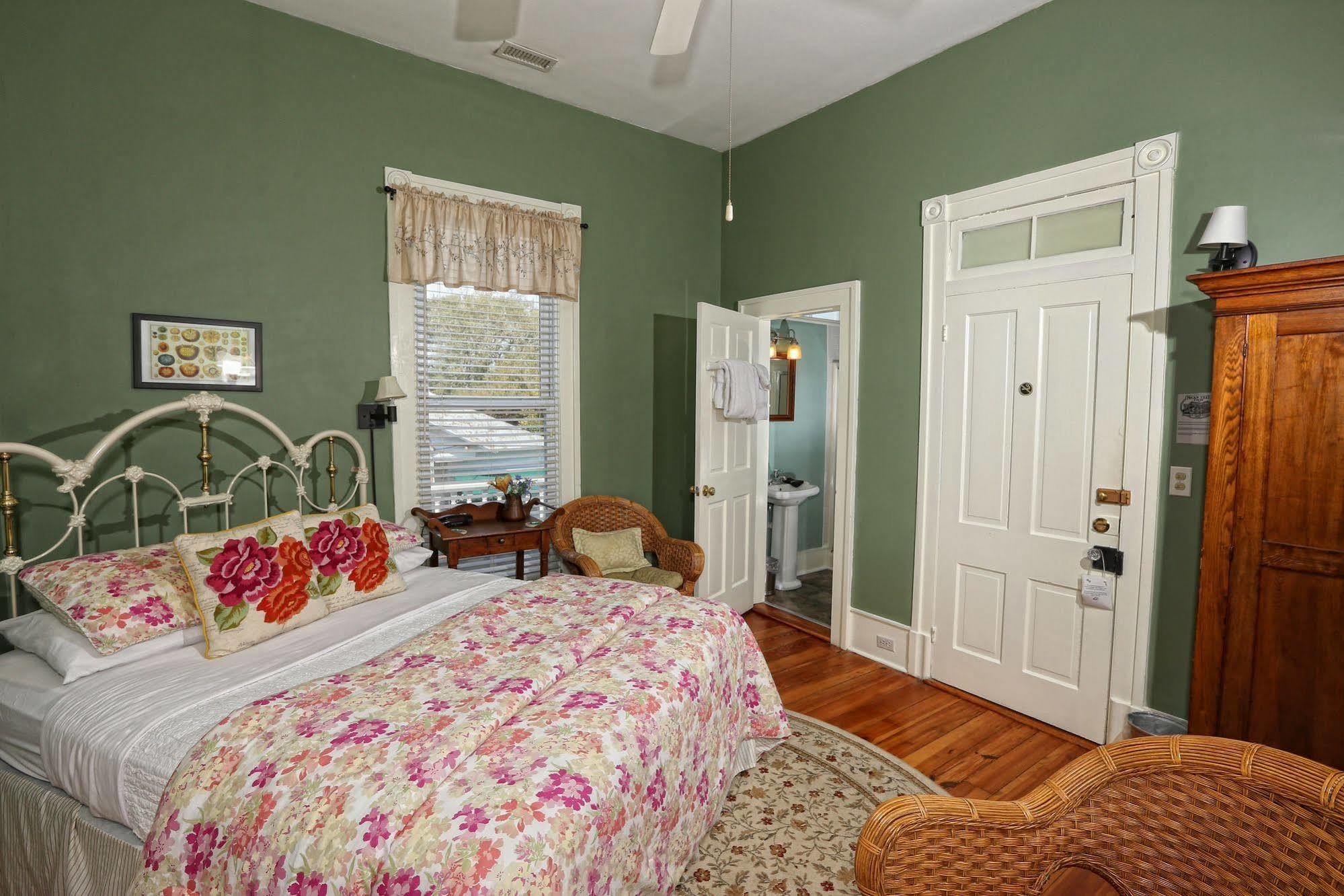 Pecan Tree Inn Beaufort Εξωτερικό φωτογραφία